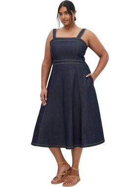 Stylish Plus Size Women's Dress - Averie, Flattering Fit & Trendy Design